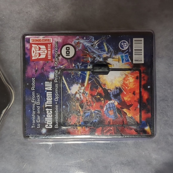 World’s Smallest Action Micro-Figures Transformers “Optimus Prime” #100 1.25" - Picture 6 of 9